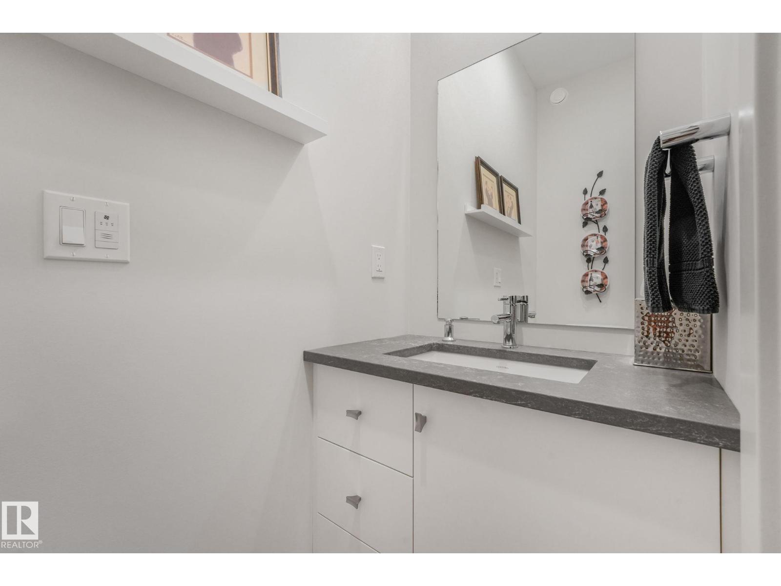 11247 71 AV NW - 10
