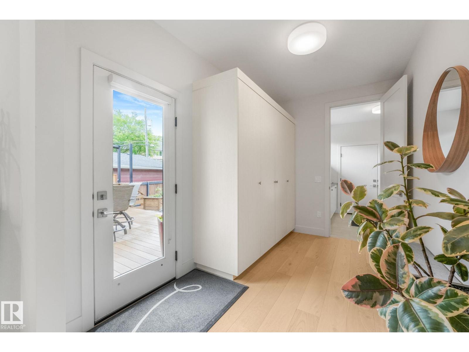 11247 71 AV NW - 21
