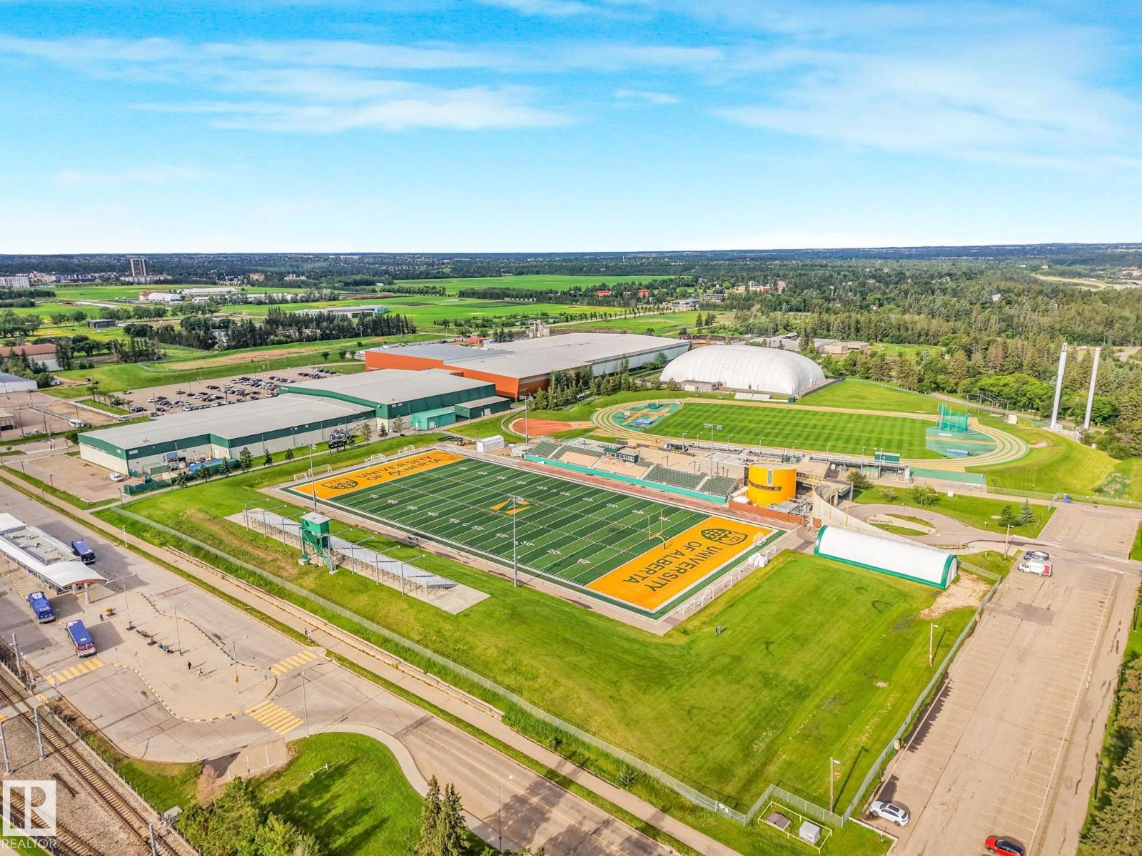 11247 71 AV NW - 74