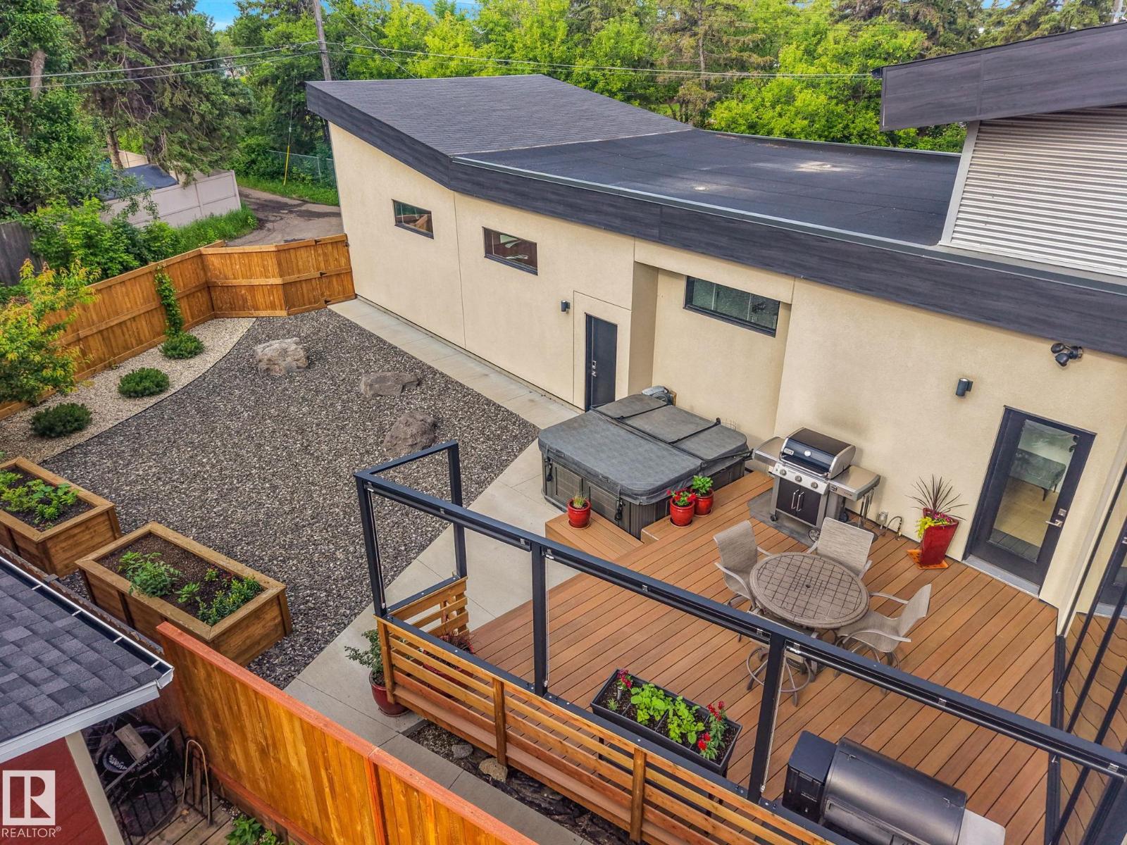 11247 71 AV NW - 67