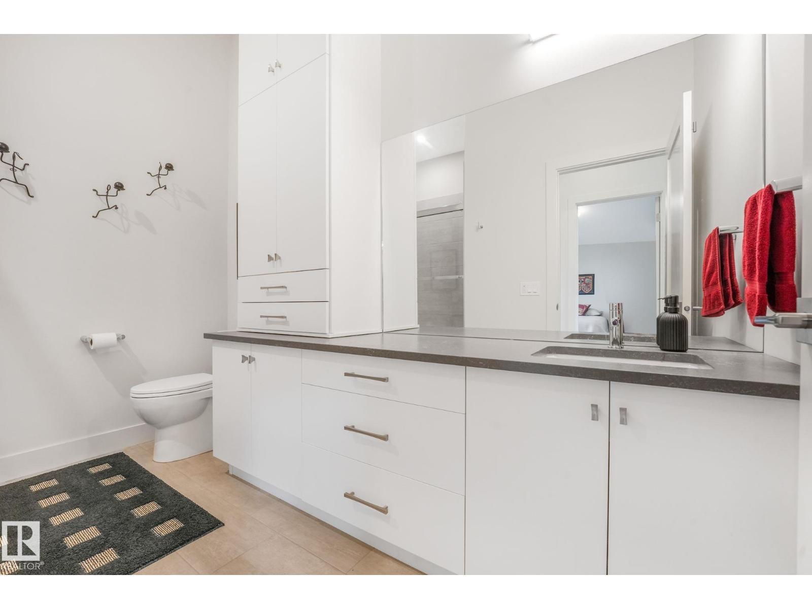 11247 71 AV NW - 48