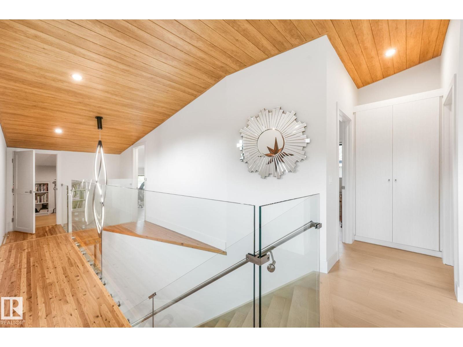 11247 71 AV NW - 33