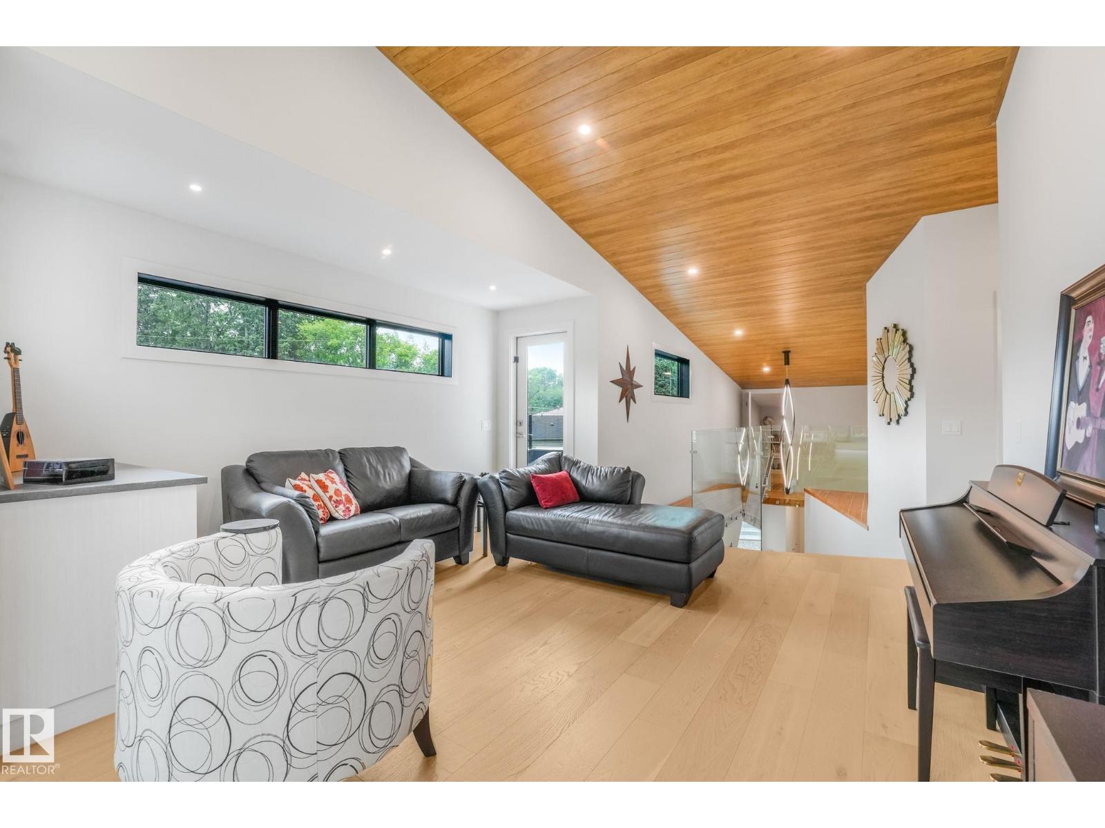 11247 71 AV NW - 39
