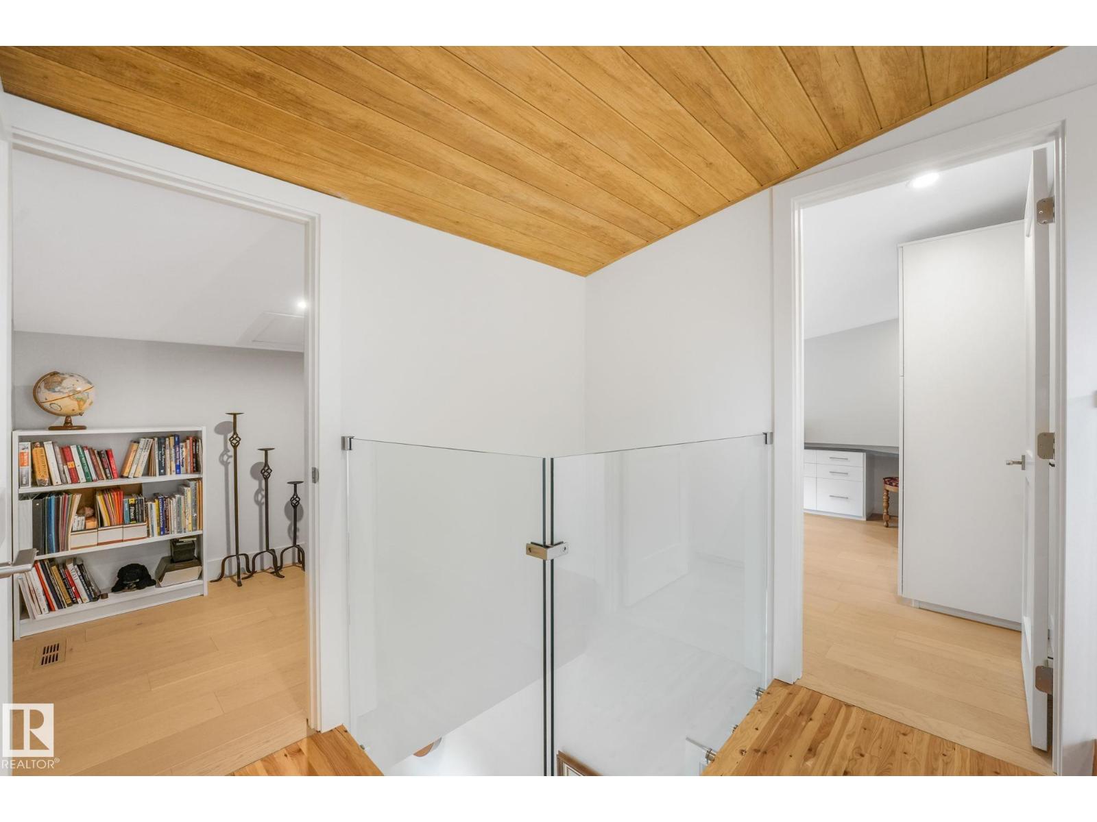 11247 71 AV NW - 50