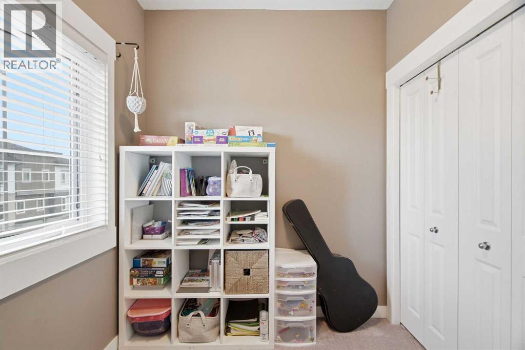 #2101 5305 32 Avenue SW - 33