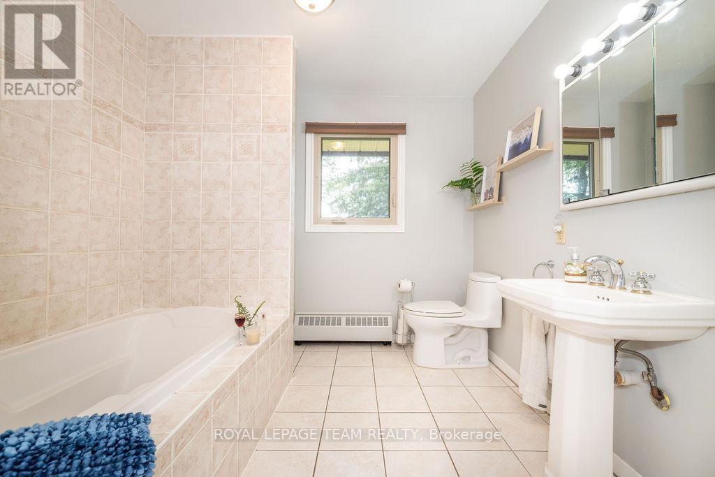 42165 COMBERMERE ROAD - 20