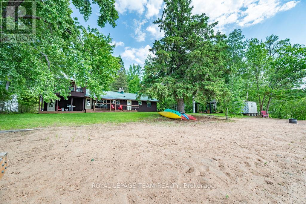 42165 COMBERMERE ROAD - 40