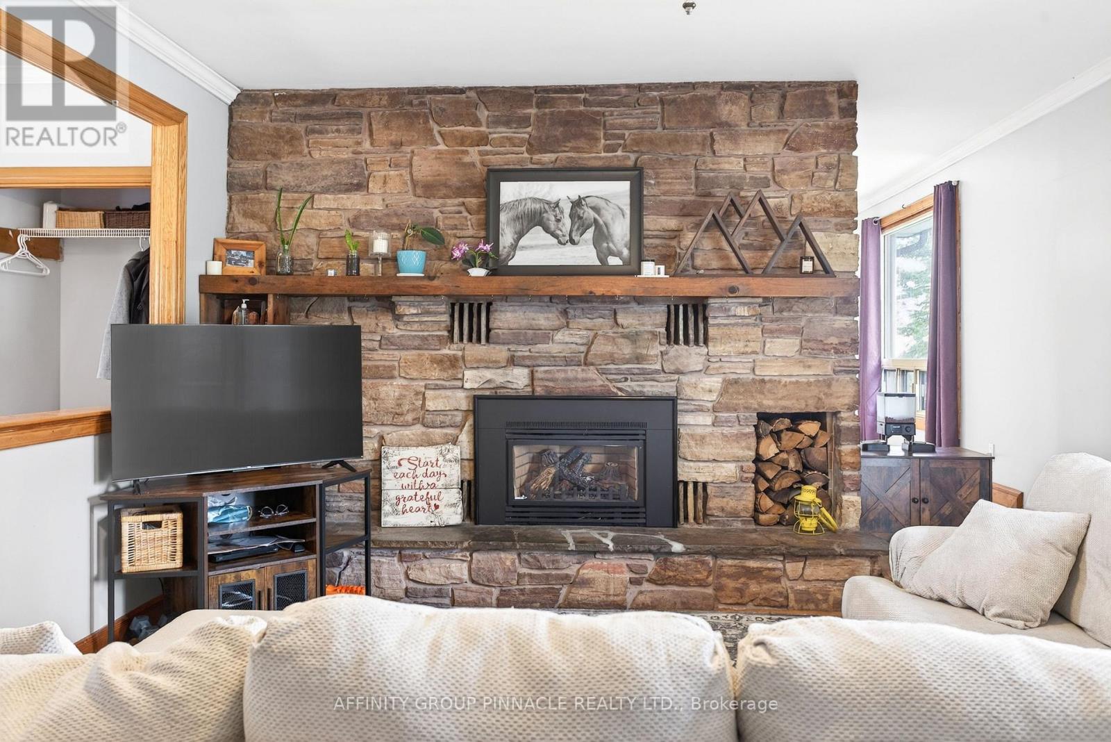1140 FARMSTEAD ROAD - 13