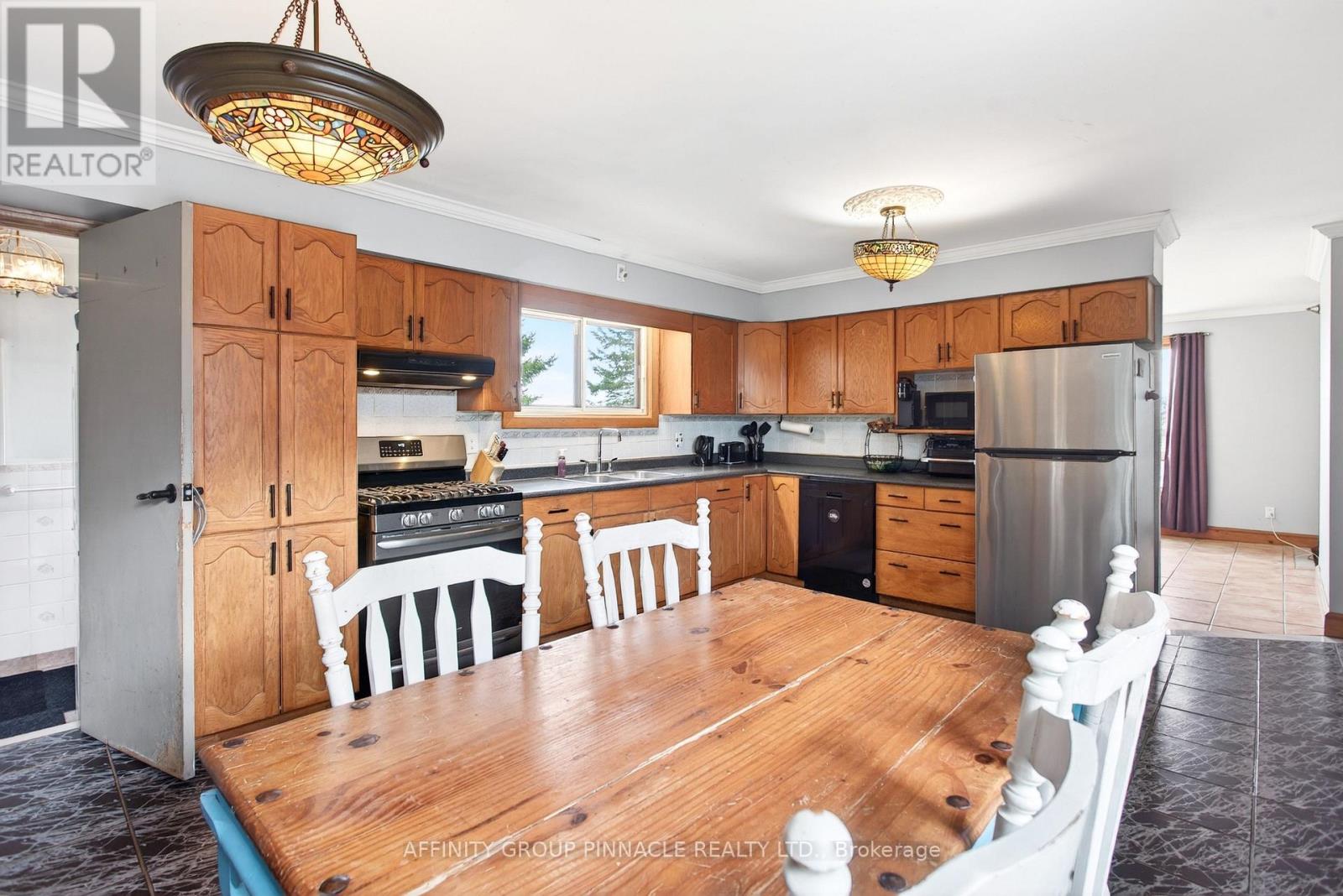 1140 FARMSTEAD ROAD - 11
