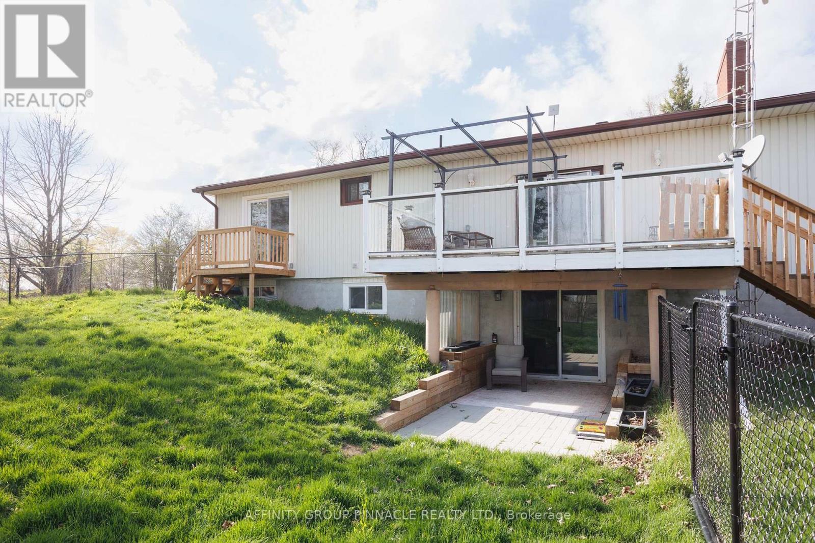 1140 FARMSTEAD ROAD - 37