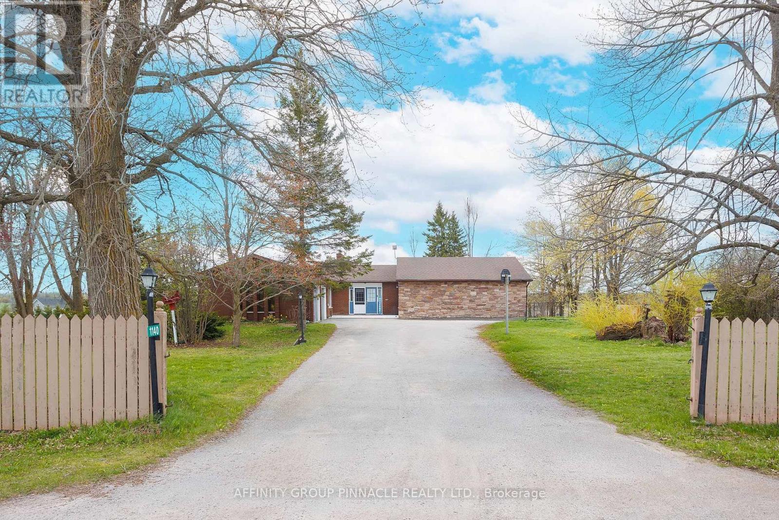 1140 FARMSTEAD ROAD - 5