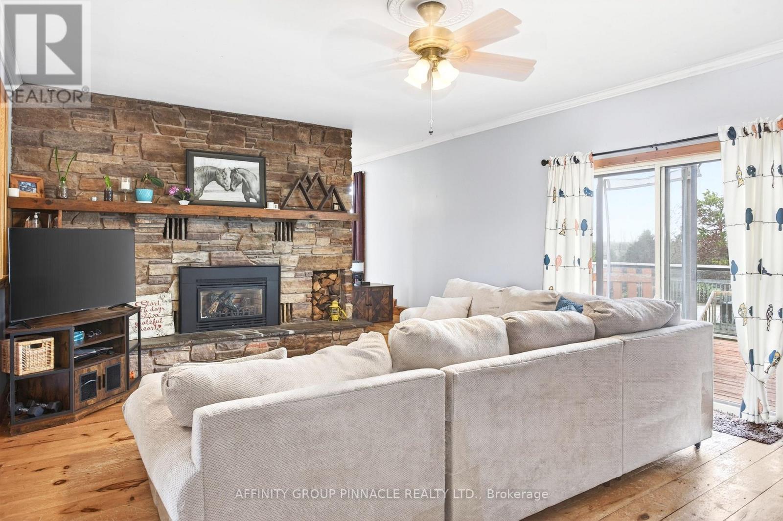 1140 FARMSTEAD ROAD - 8