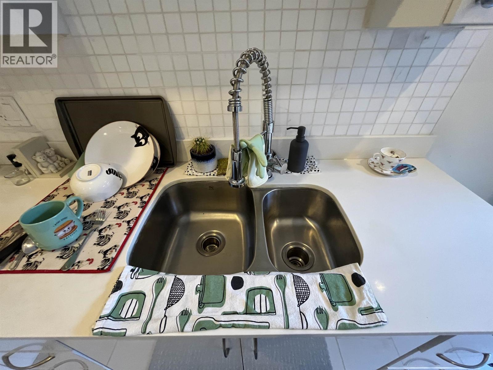 1BED 25XX E 28 AVENUE, Vancouver