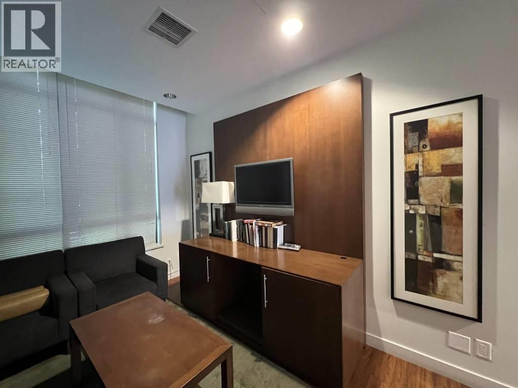201 3660 VANNESS AVENUE, Vancouver