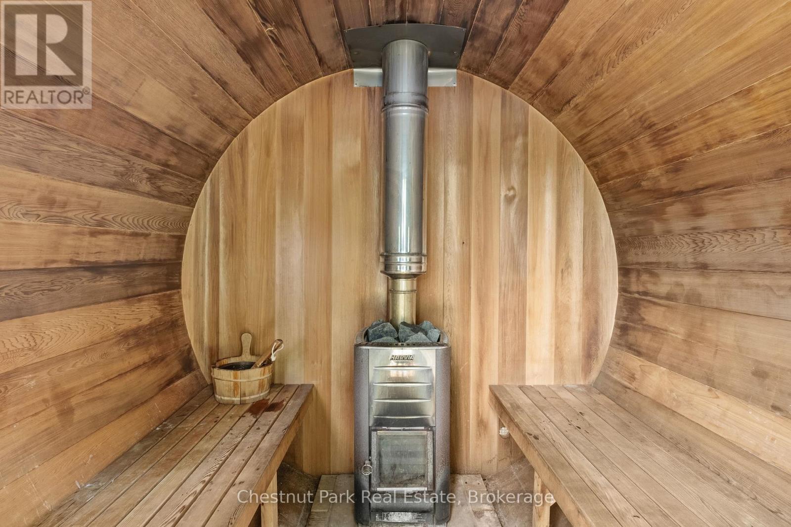 1071 STRACHAN POINT ROAD - 26