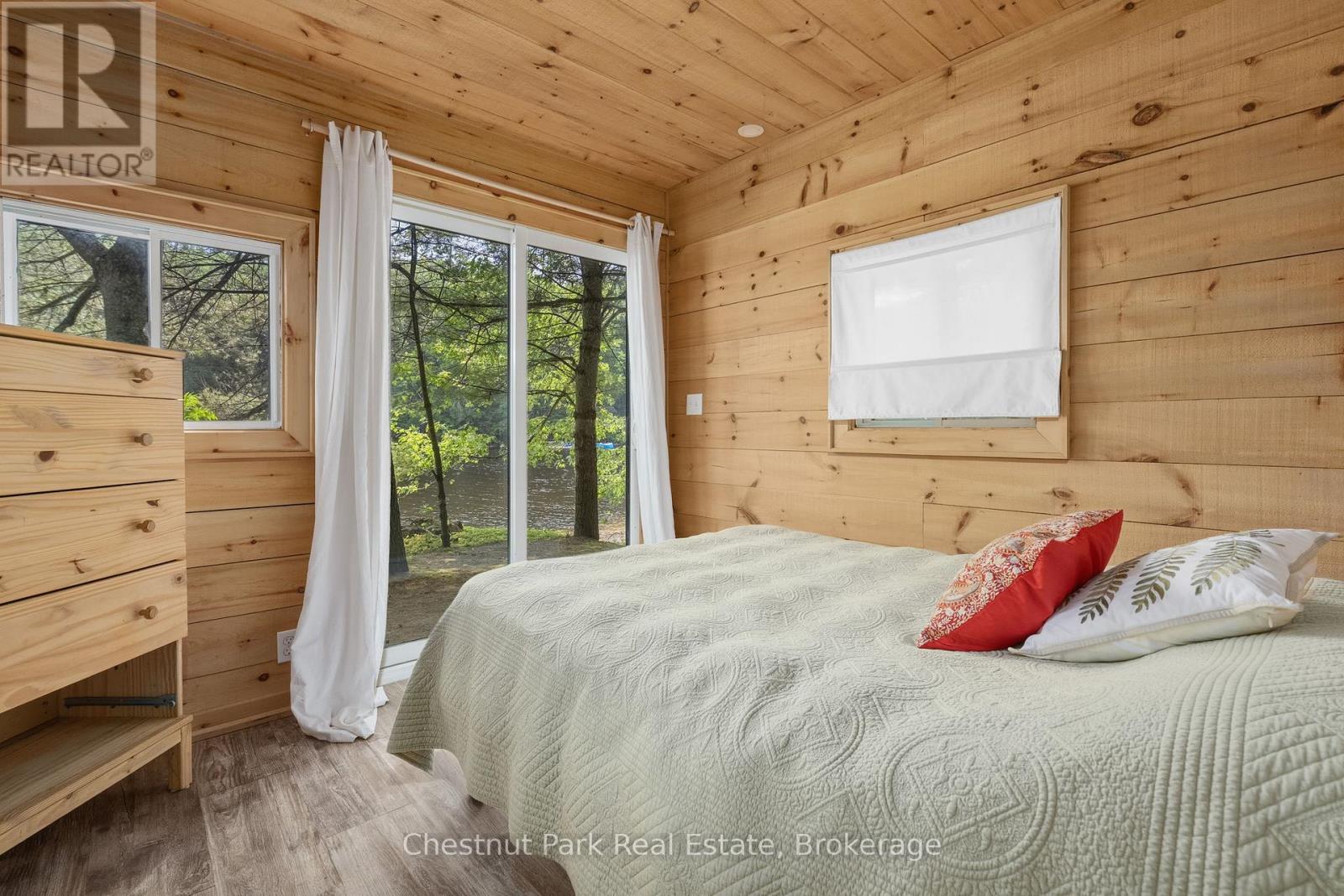 1071 STRACHAN POINT ROAD - 33