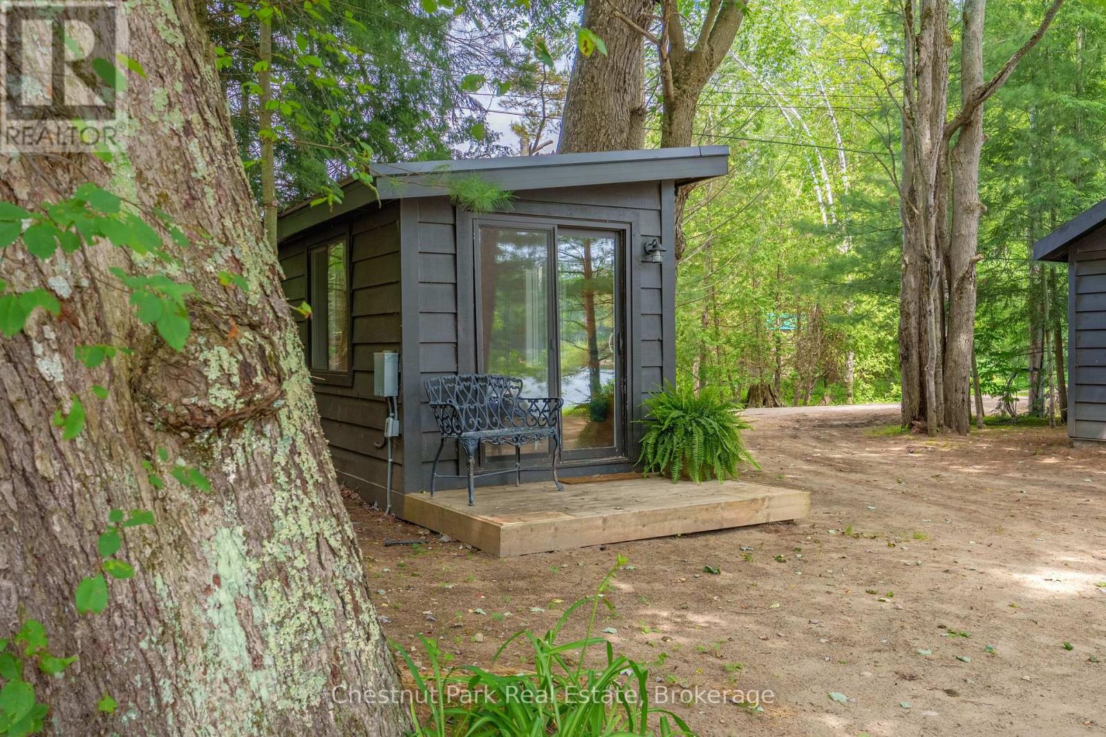 1071 STRACHAN POINT ROAD - 35