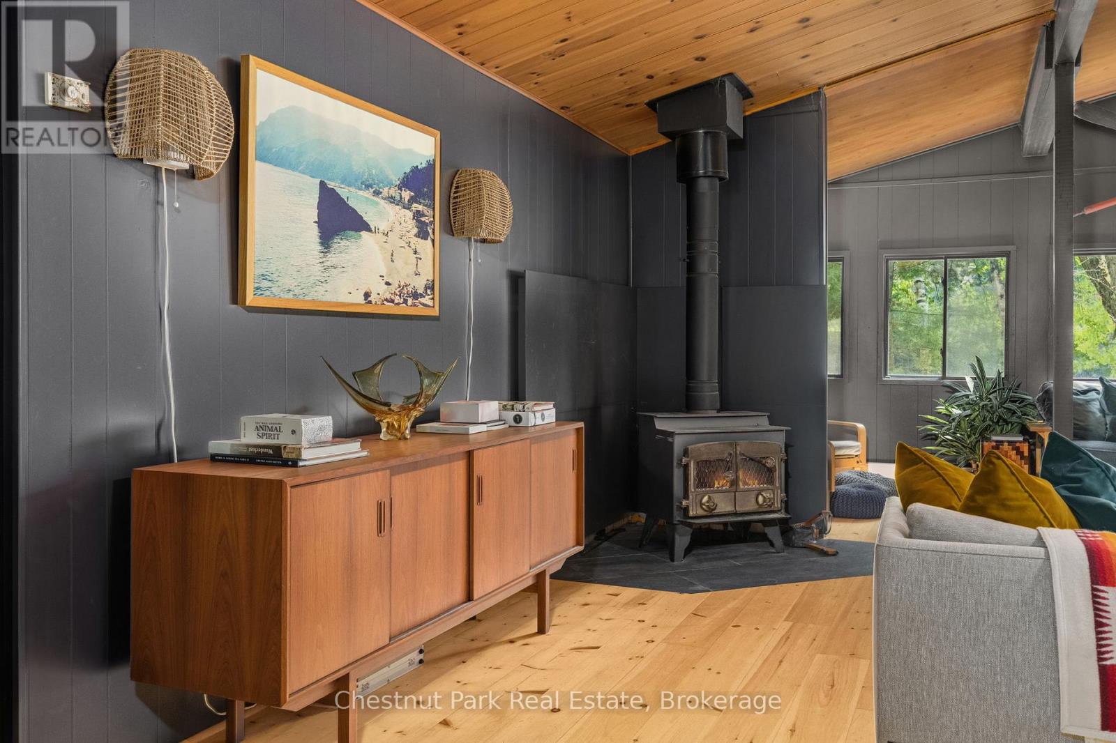 1071 STRACHAN POINT ROAD - 9