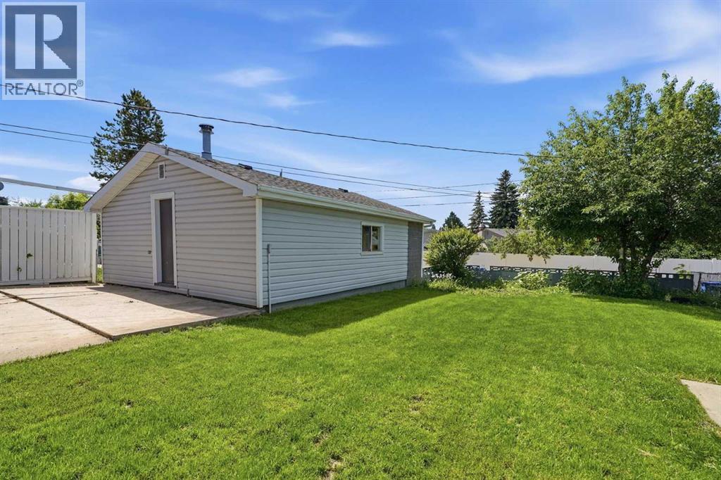 Listing photo – 22 Fir Street, Red Deer