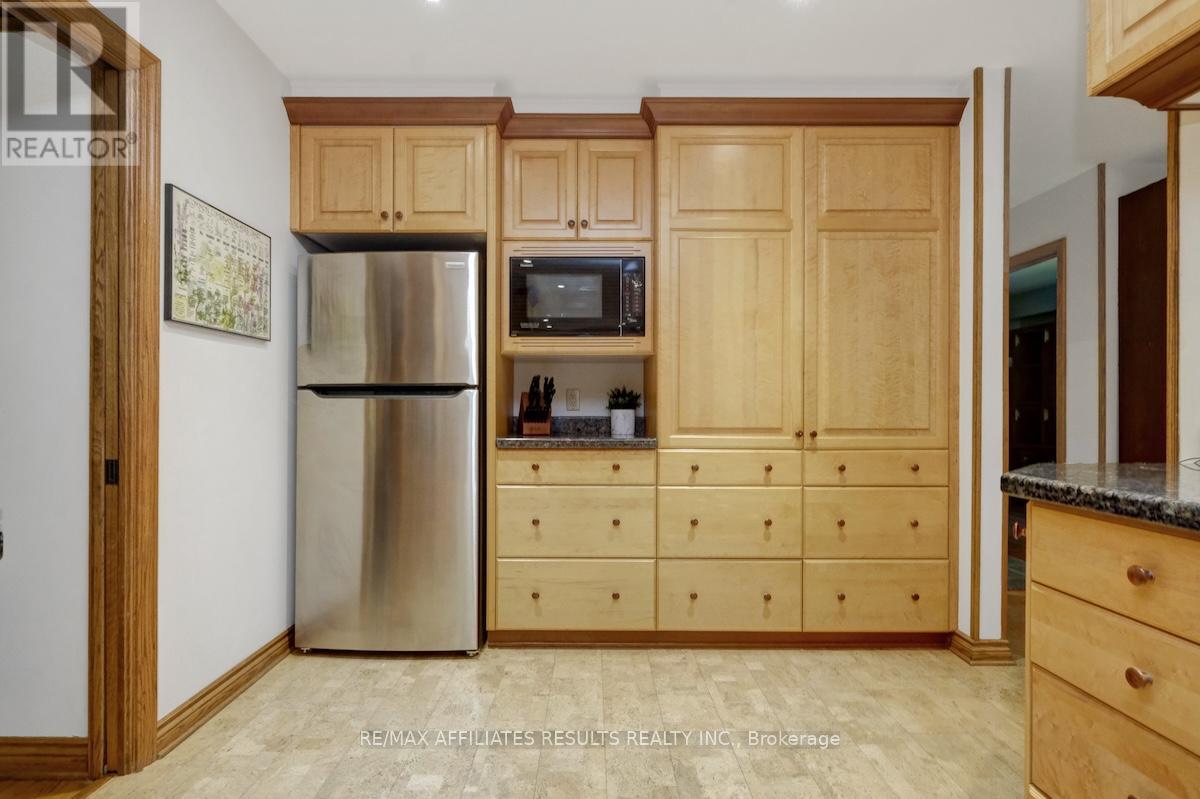 30 PENTLAND CRESCENT - 19