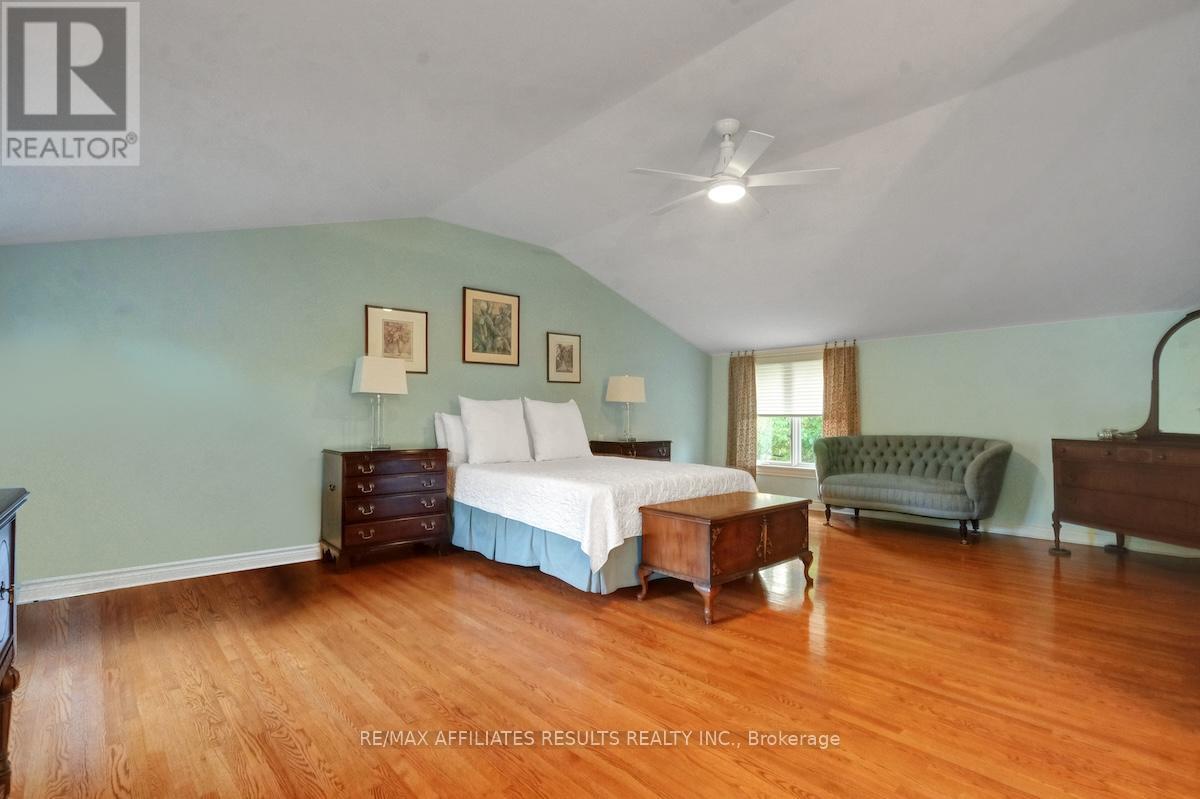 30 PENTLAND CRESCENT - 30