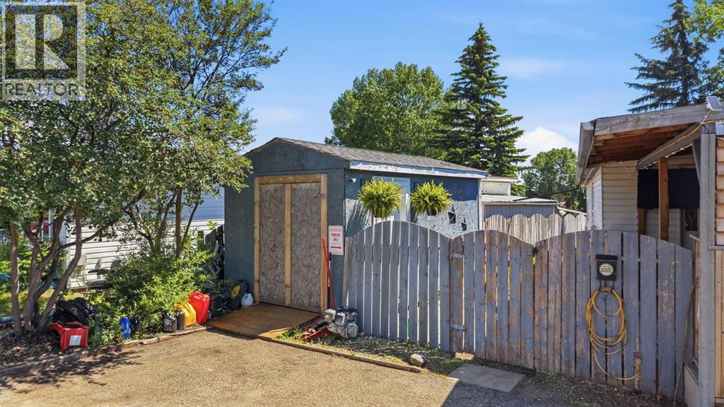 Listing photo – 27 Hearthstone Drive, Lacombe