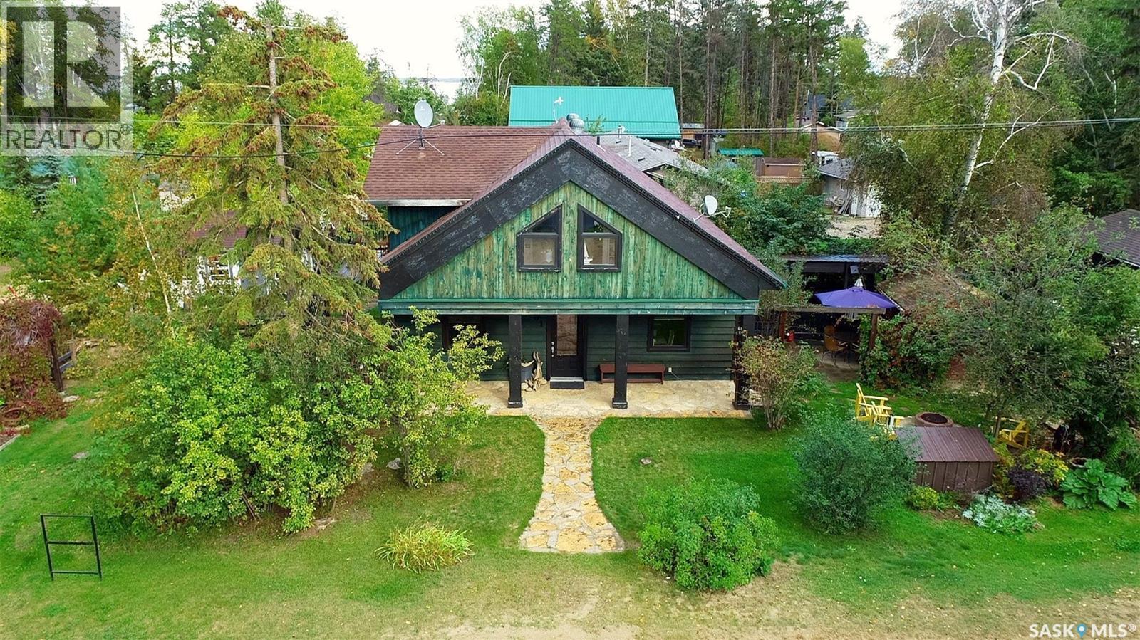 701 Pine DRIVE - 1