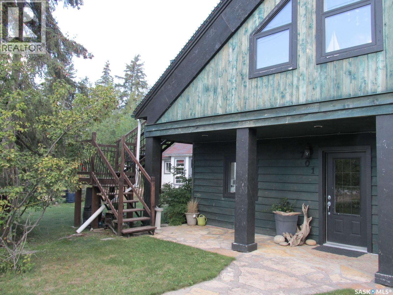 701 Pine DRIVE - 33