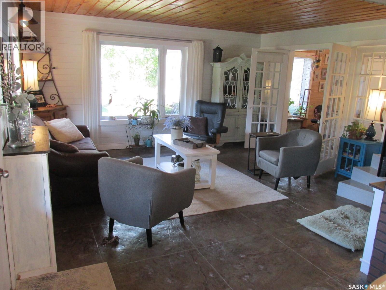 701 Pine DRIVE - 6