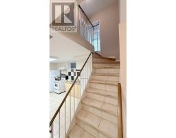 95 Pleasant View Drive, Toronto, ON M2J3R2 Photo 6