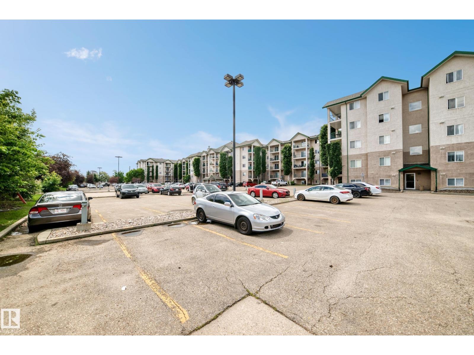#221 11325 83 ST NW - 45