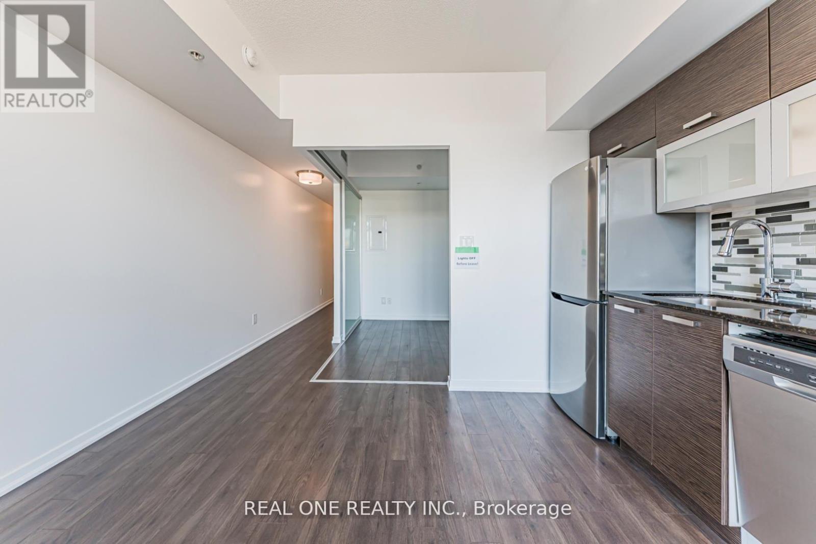 #846 68 ABELL STREET - 11