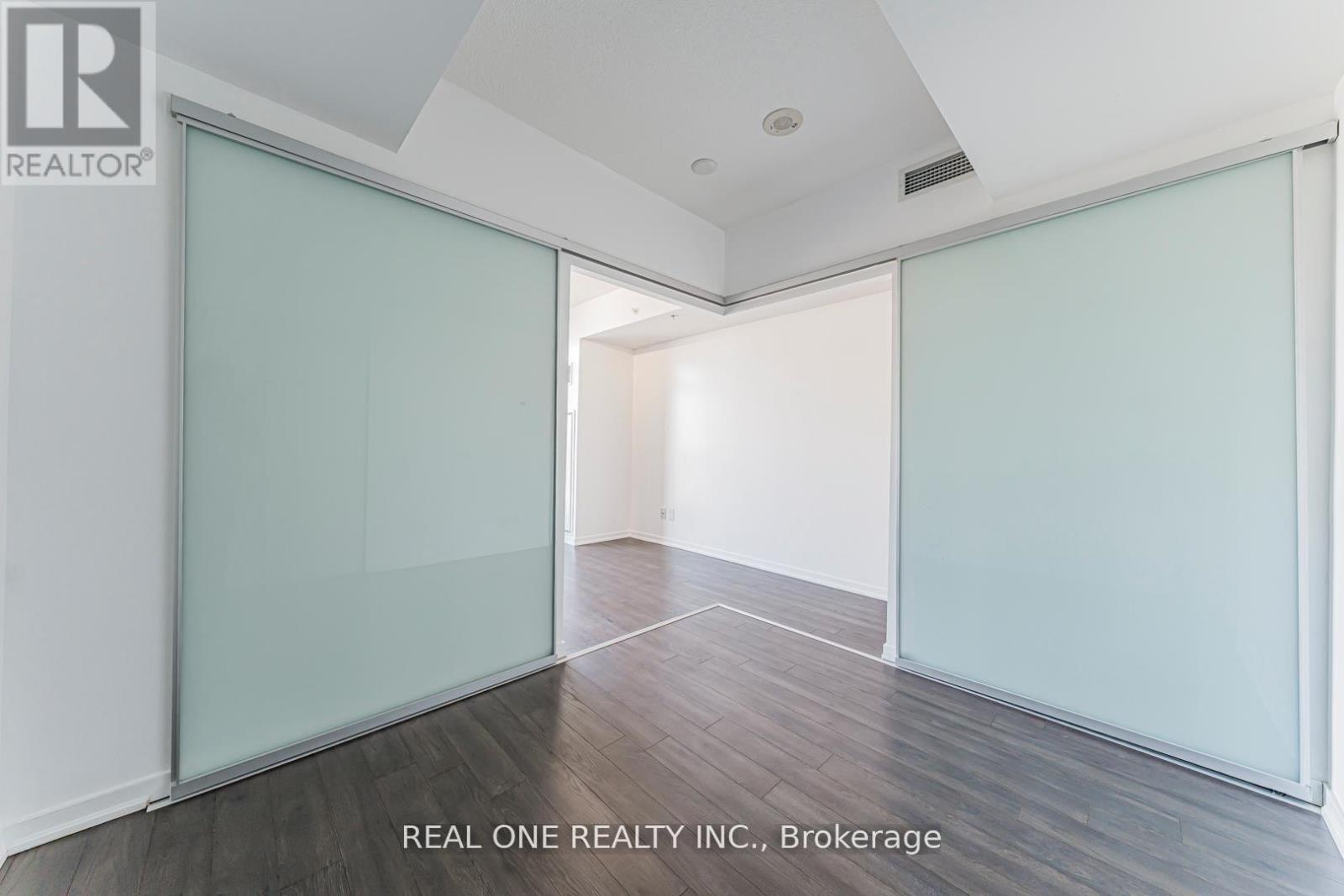 #846 68 ABELL STREET - 21
