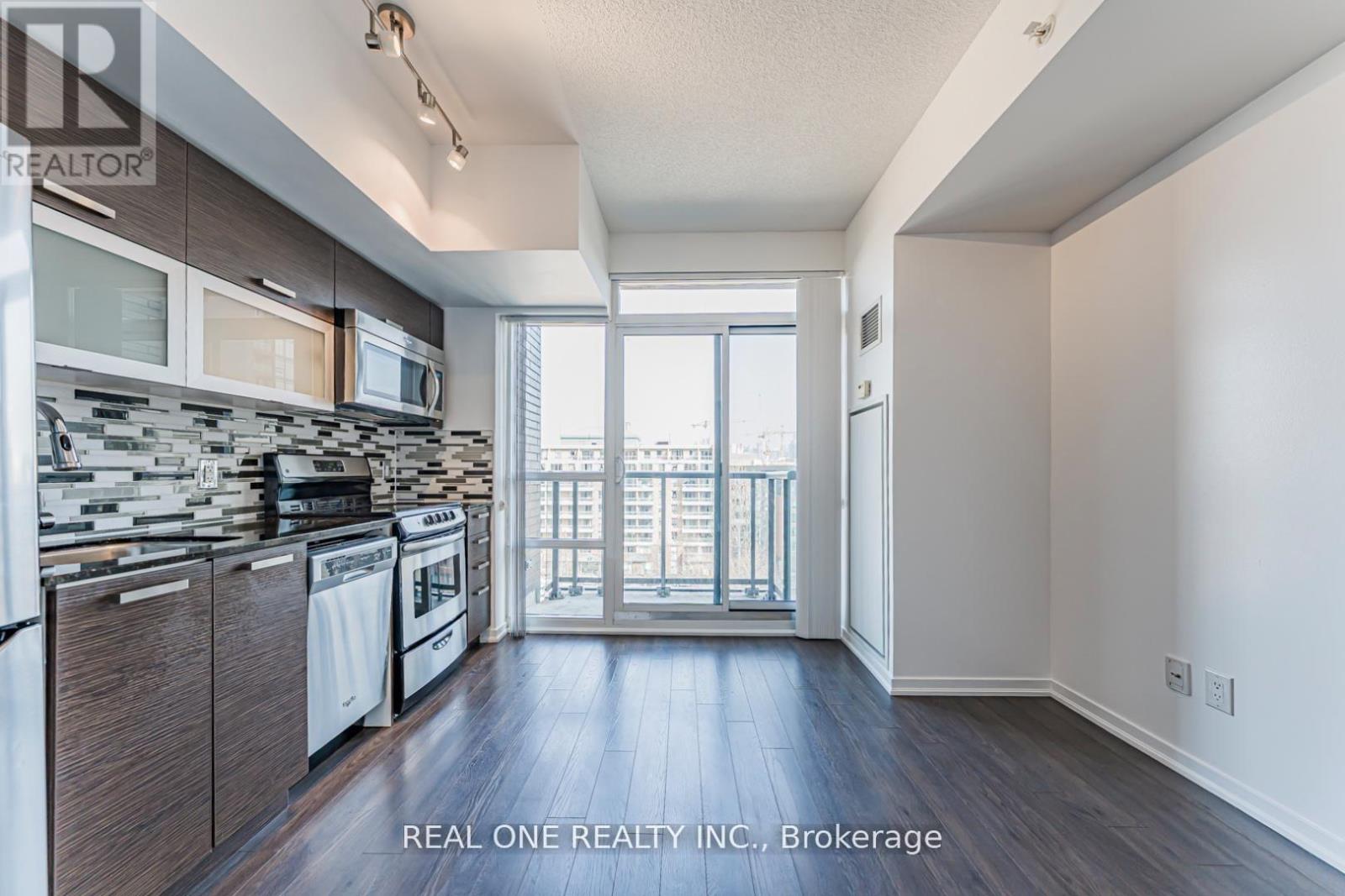 #846 68 ABELL STREET - 6