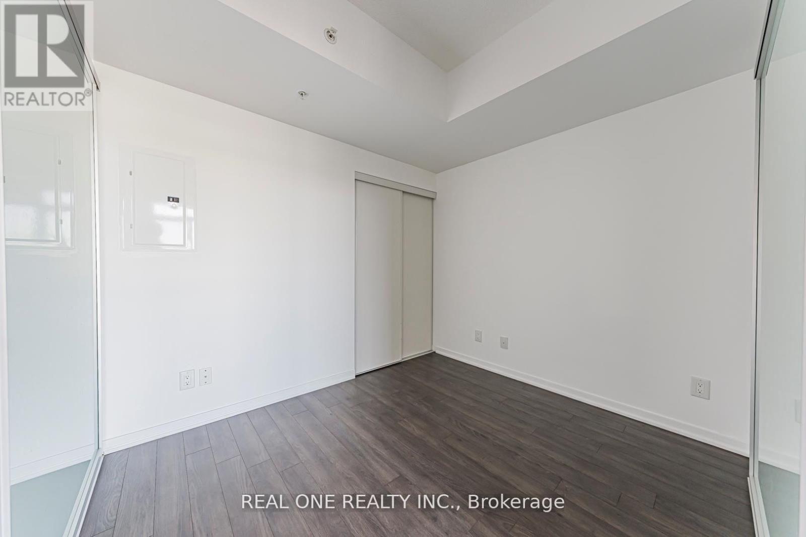 #846 68 ABELL STREET - 15