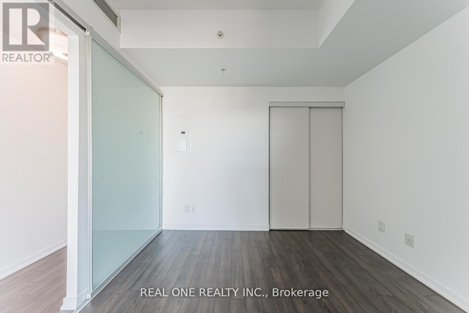 #846 68 ABELL STREET - 24