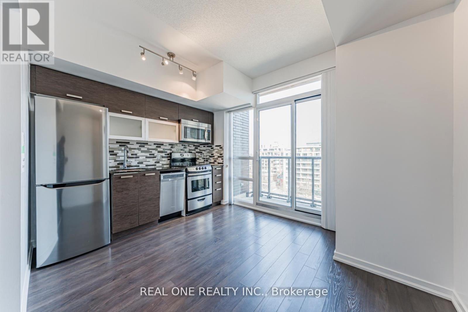 #846 68 ABELL STREET - 7