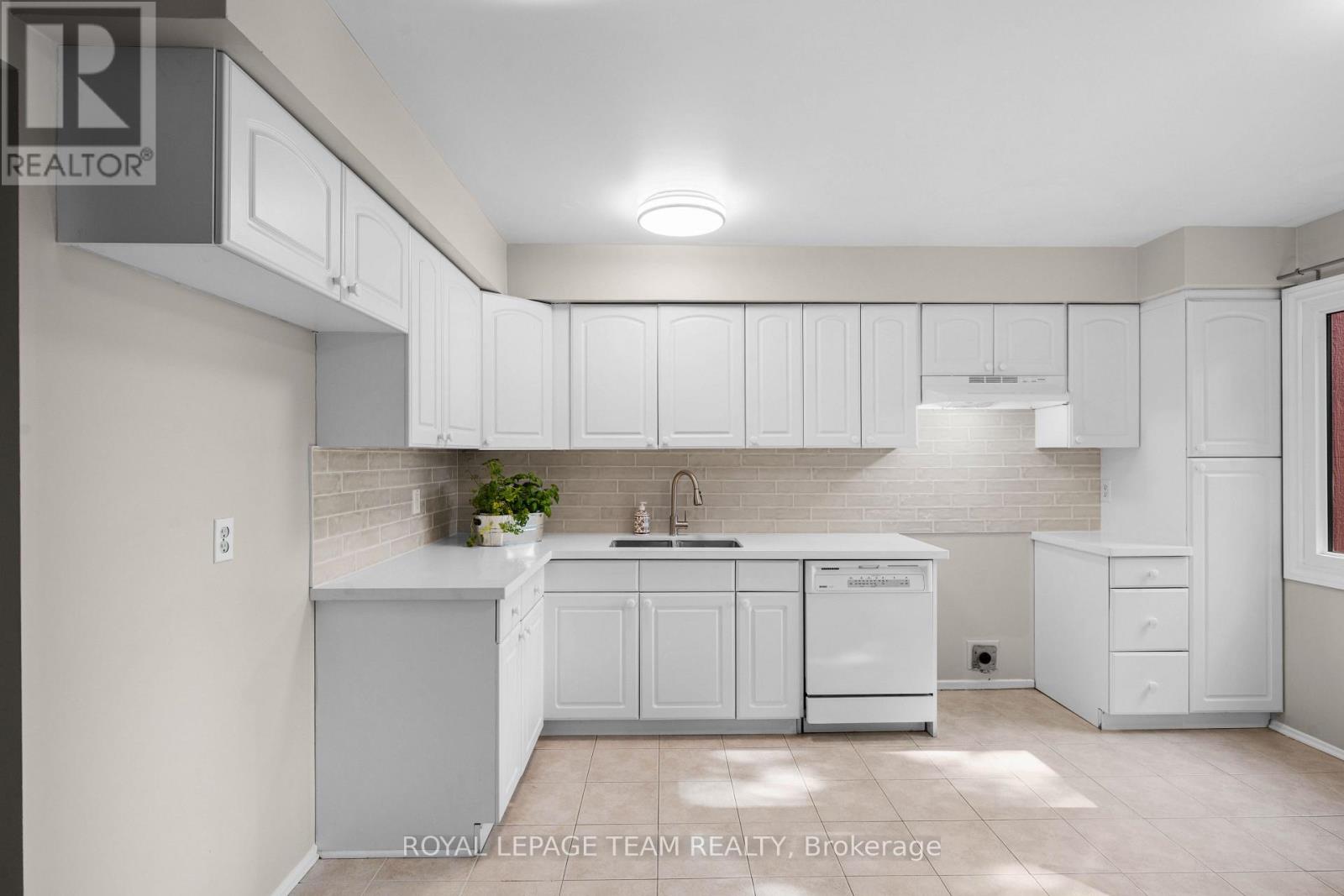 3 Bed, 6 Bath House for Sale in Ottawa – 16 – 280 MCCLELLAN ROAD, Ottawa – MLS# X13504392 - Image 10