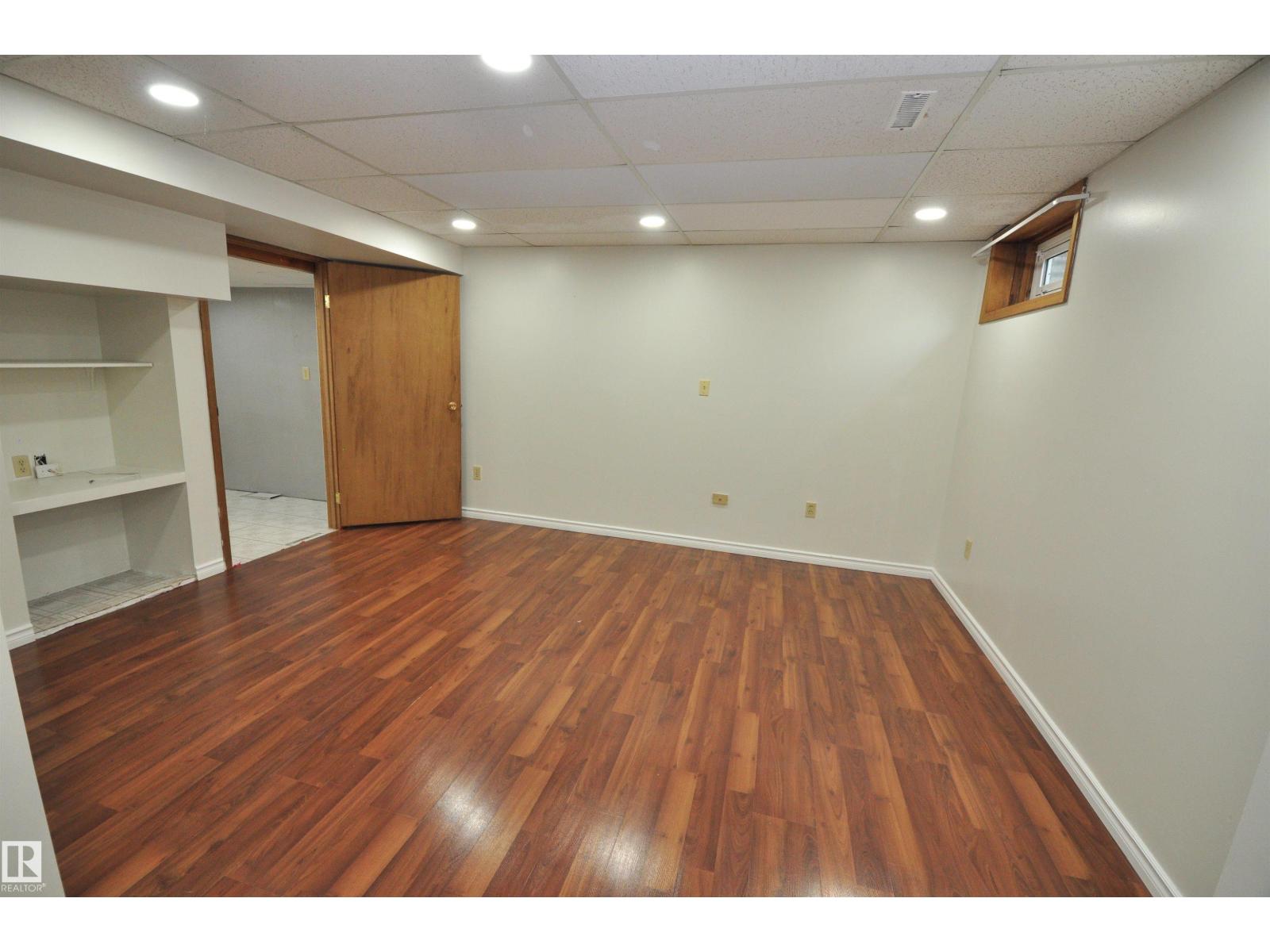 617 MILLBOURNE RD E NW - 21