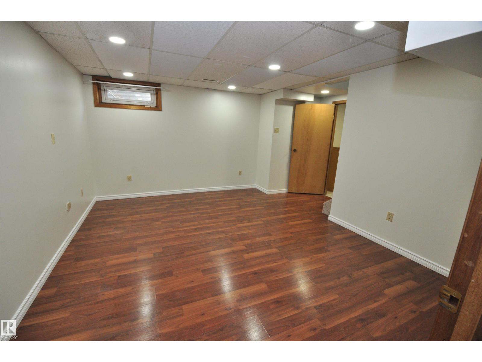 617 MILLBOURNE RD E NW - 23
