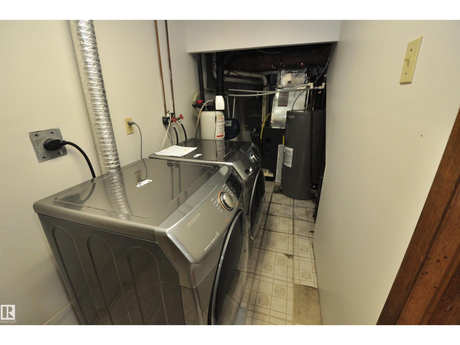 617 MILLBOURNE RD E NW - 28