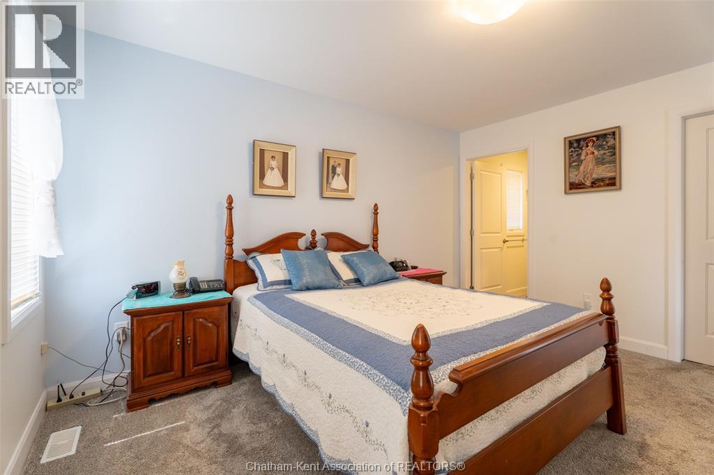 105 Moonstone CRESCENT - 23