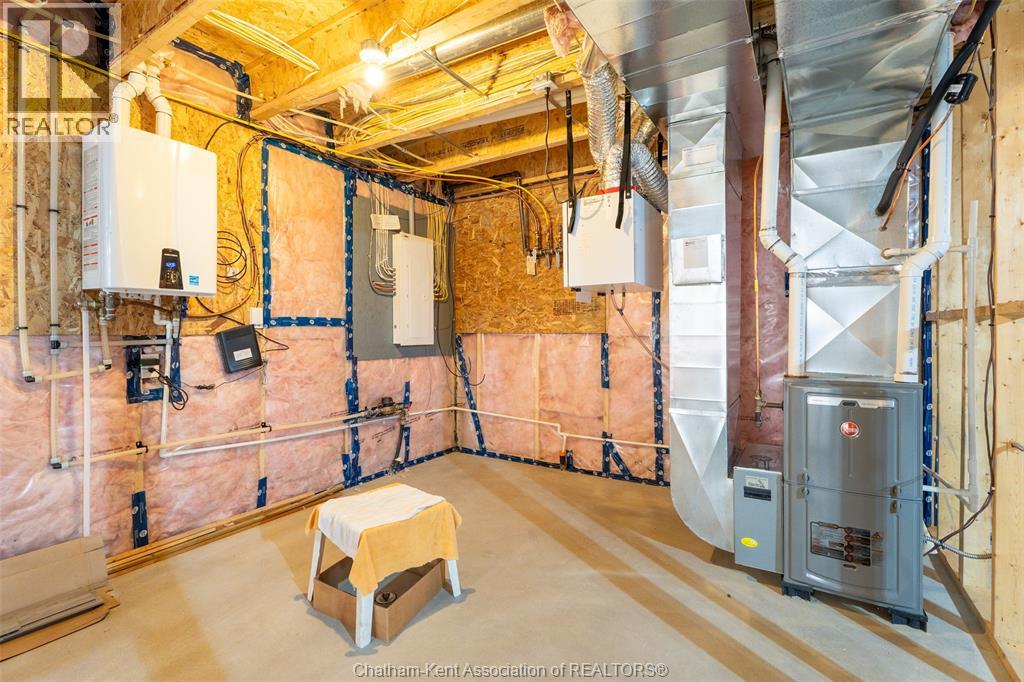 105 Moonstone CRESCENT - 29