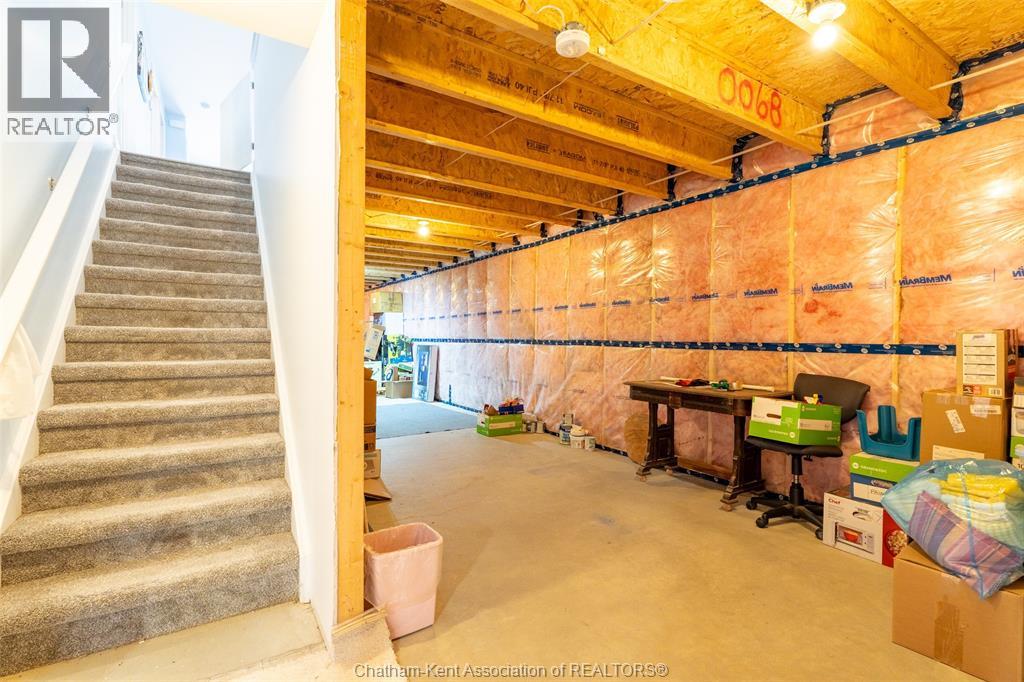 105 Moonstone CRESCENT - 32