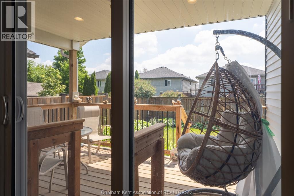 105 Moonstone CRESCENT - 33