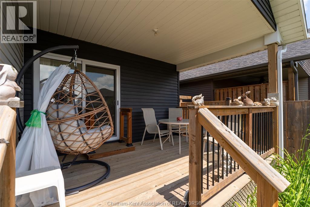 105 Moonstone CRESCENT - 35