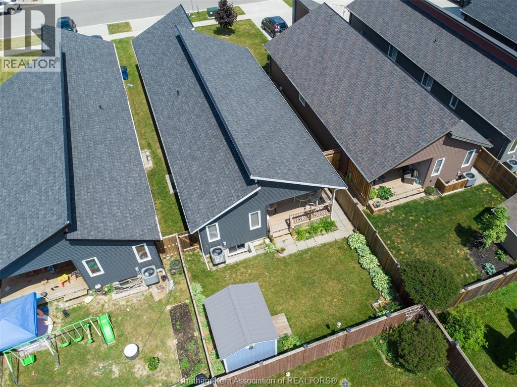 105 Moonstone CRESCENT - 43