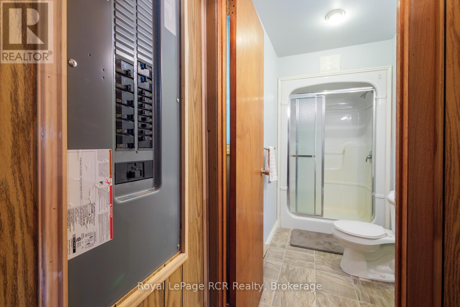 16 YOUNGS DRIVE - 25