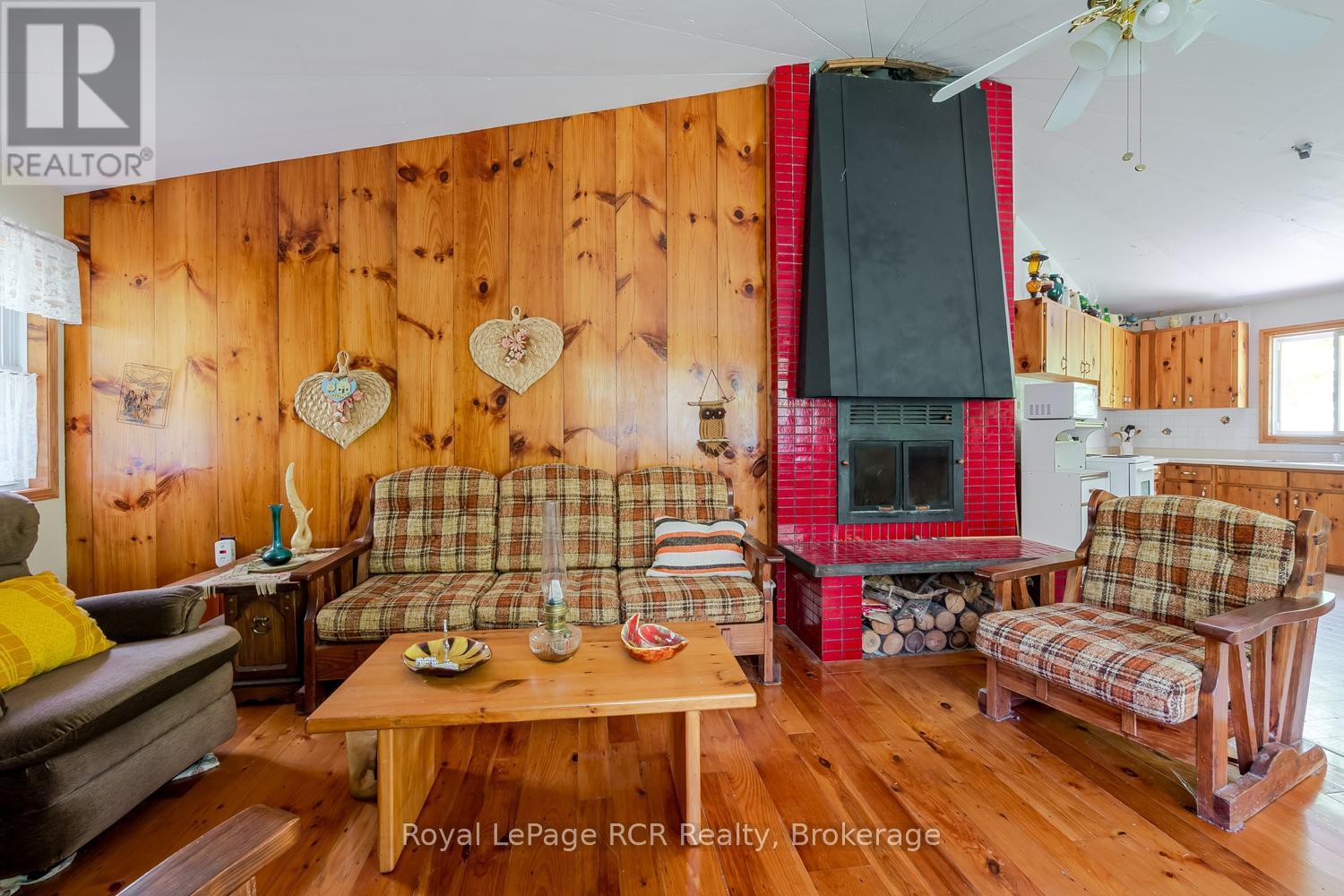 16 YOUNGS DRIVE - 40