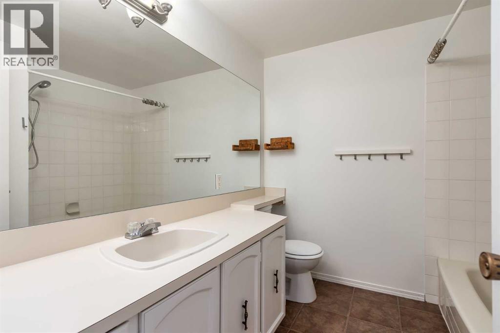 #31 5625 Silverdale Drive NW - 20